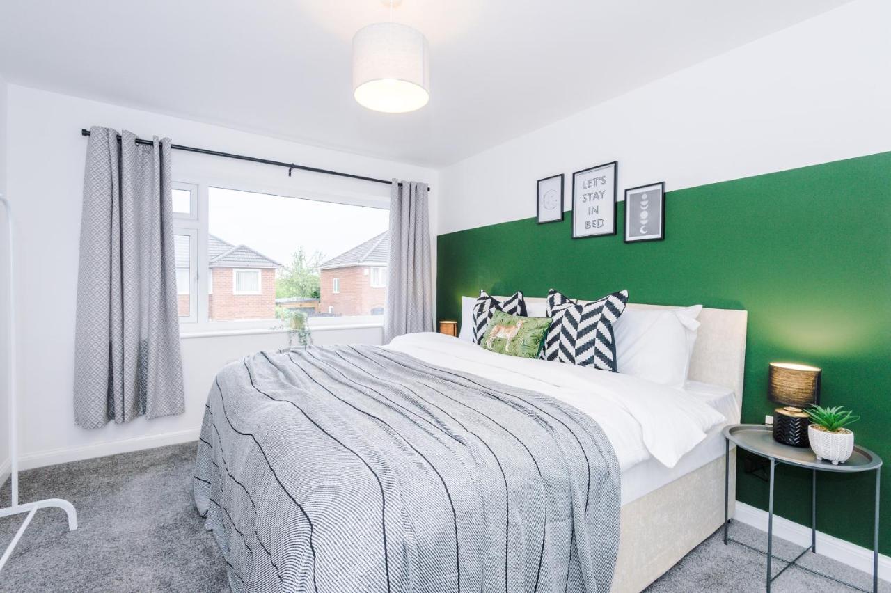 Welcoming 3 Bed Home, 10 Mins From Chester Races And Zoo Saughall المظهر الخارجي الصورة