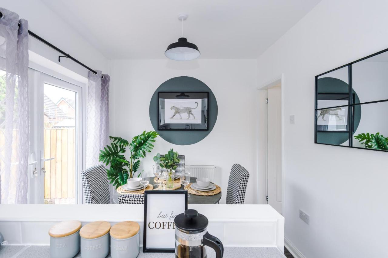 Welcoming 3 Bed Home, 10 Mins From Chester Races And Zoo Saughall المظهر الخارجي الصورة