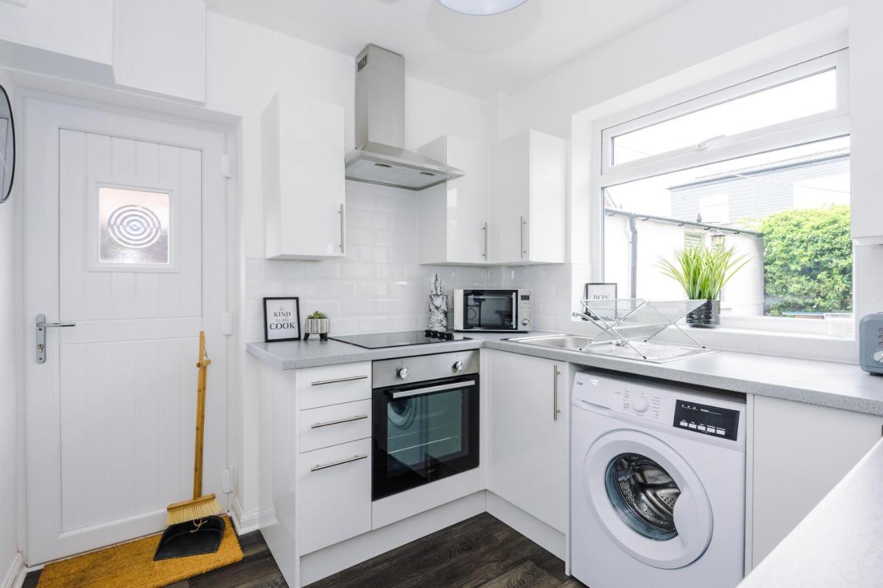 Welcoming 3 Bed Home, 10 Mins From Chester Races And Zoo Saughall المظهر الخارجي الصورة