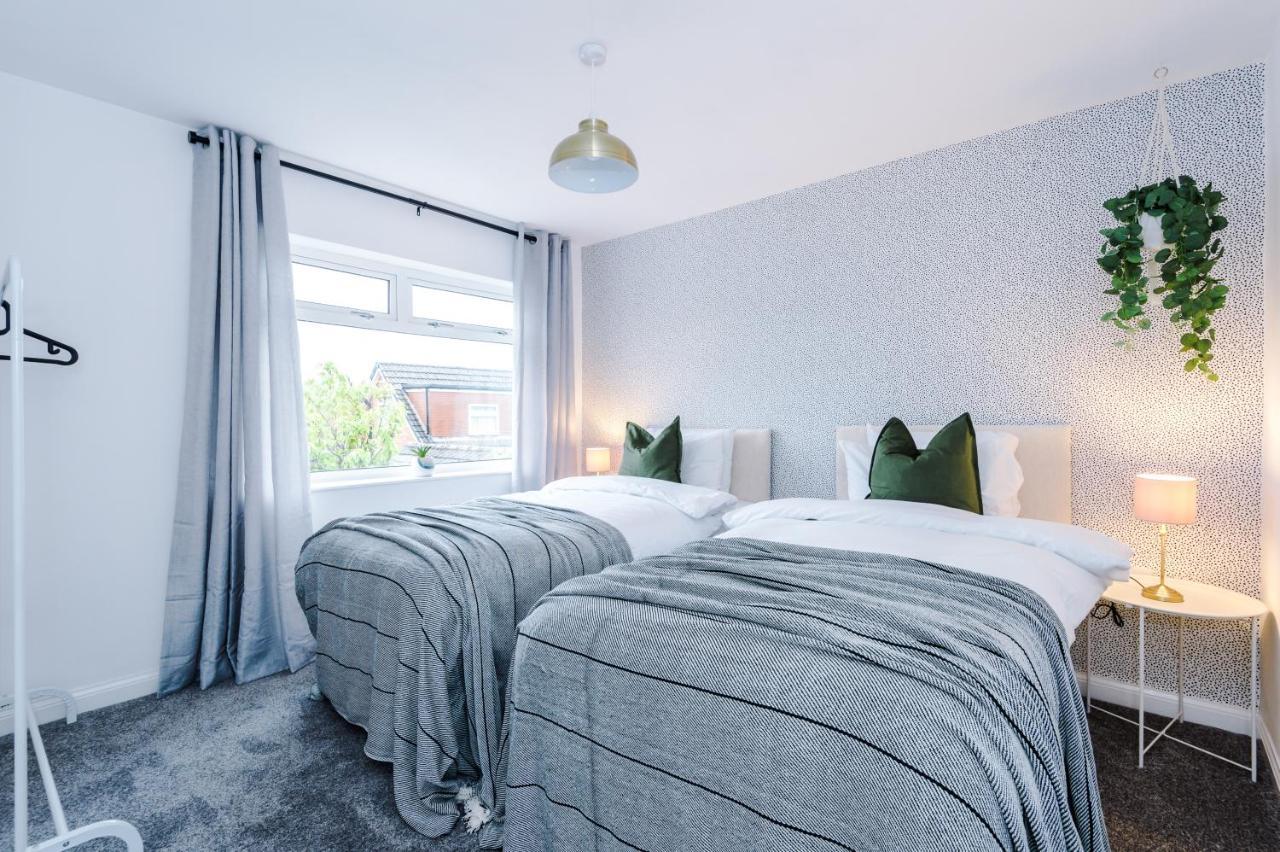 Welcoming 3 Bed Home, 10 Mins From Chester Races And Zoo Saughall المظهر الخارجي الصورة